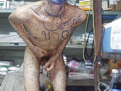 Ordered a Slave to Take off His Clothes and Fly a Kite, Showing off a Pen to Draw Clown Characters.