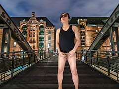 A straight American exchange student shares a bed and bath with his British classmate