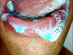 Colorful tongue, hard saliva, six pack, in the gym I almost got caught, hot fitness, long tongue