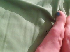 Twink sole receives a huge cum