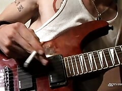 Stud Chainsmoker Axel Busts His Load After Puffing His Cigs