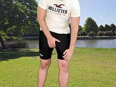 Monster cock guy goes jogging and has a huge cumshot